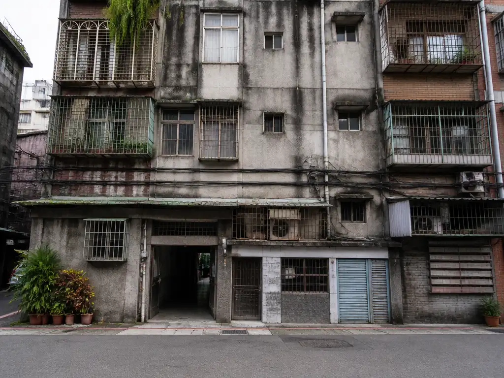 Pg-Blog-Old-Apartment-Termite-Assessment-Featured